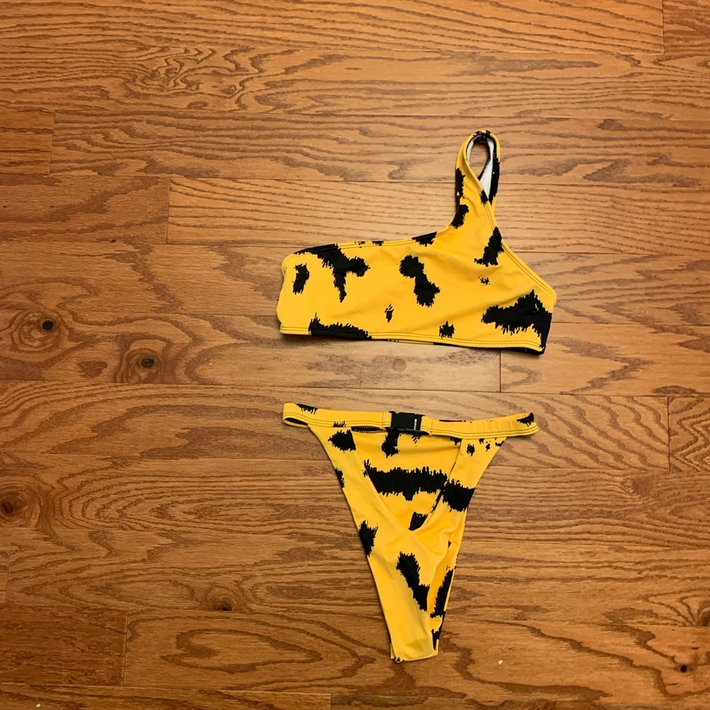 2 piece swimsuit
